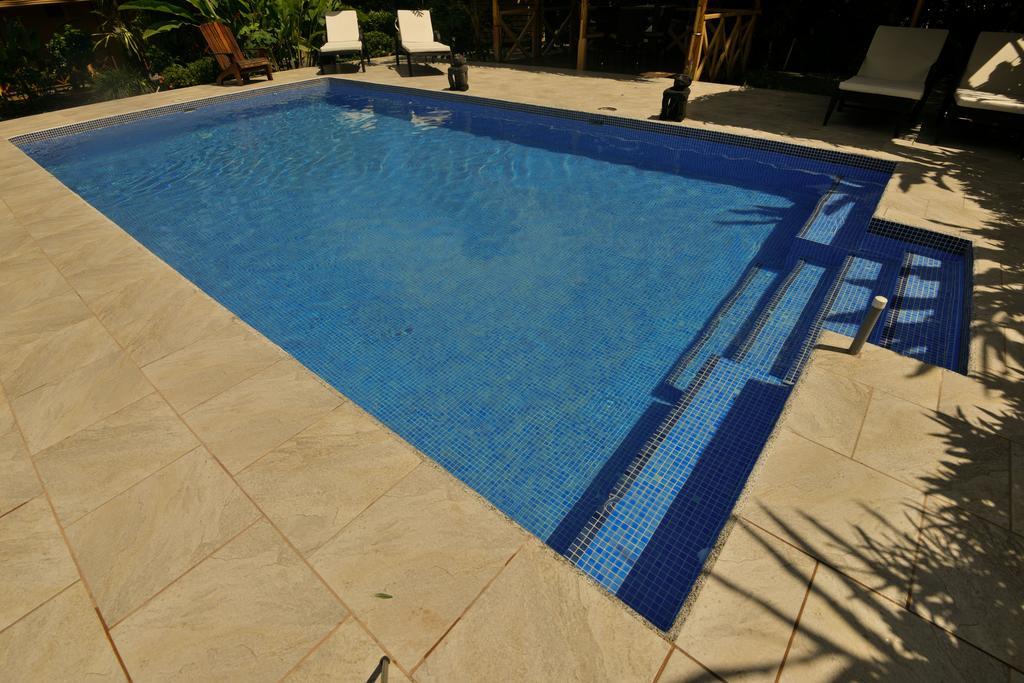 Hotel El Mono Feliz Ojochal Dış mekan fotoğraf