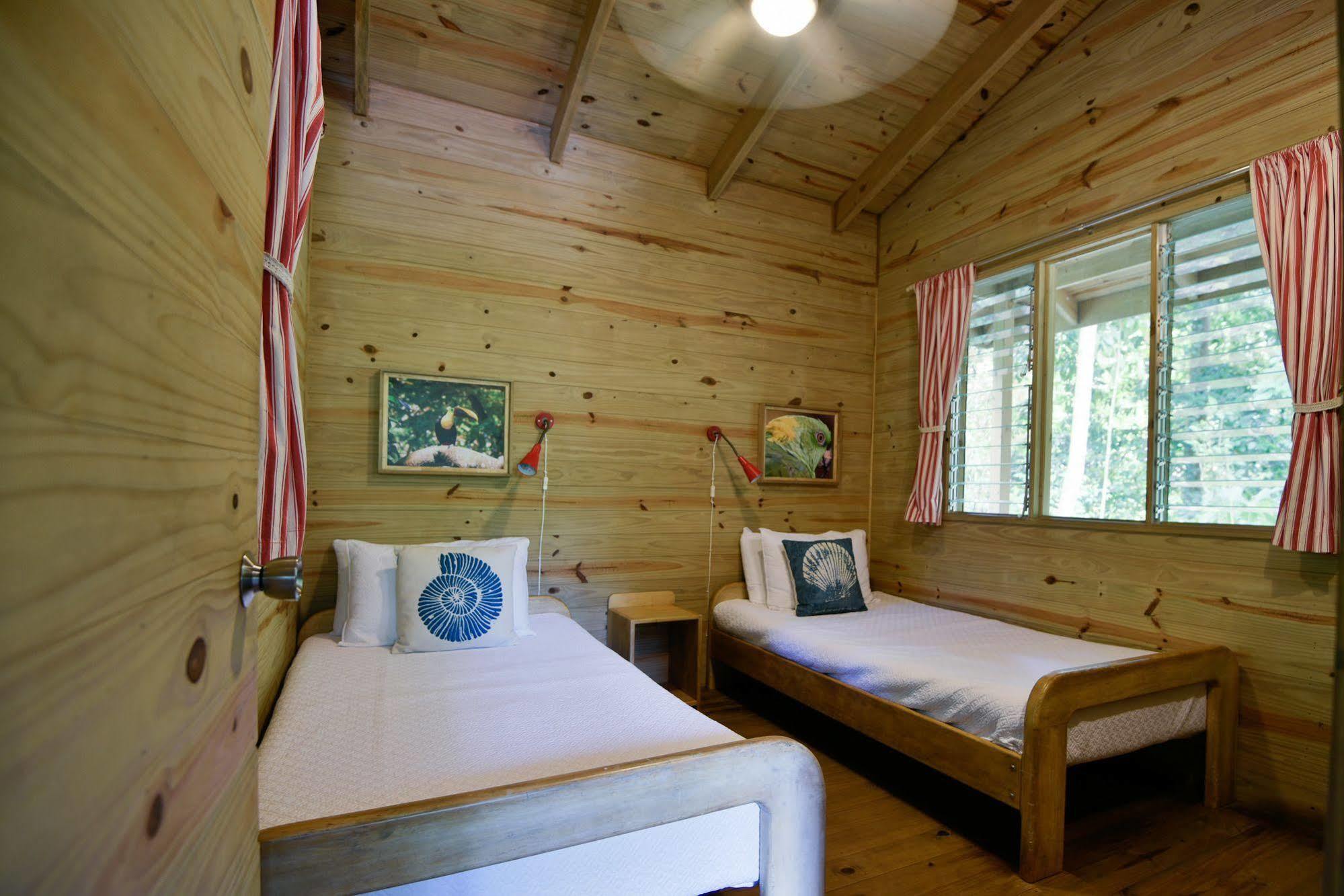 Hotel El Mono Feliz Ojochal Dış mekan fotoğraf