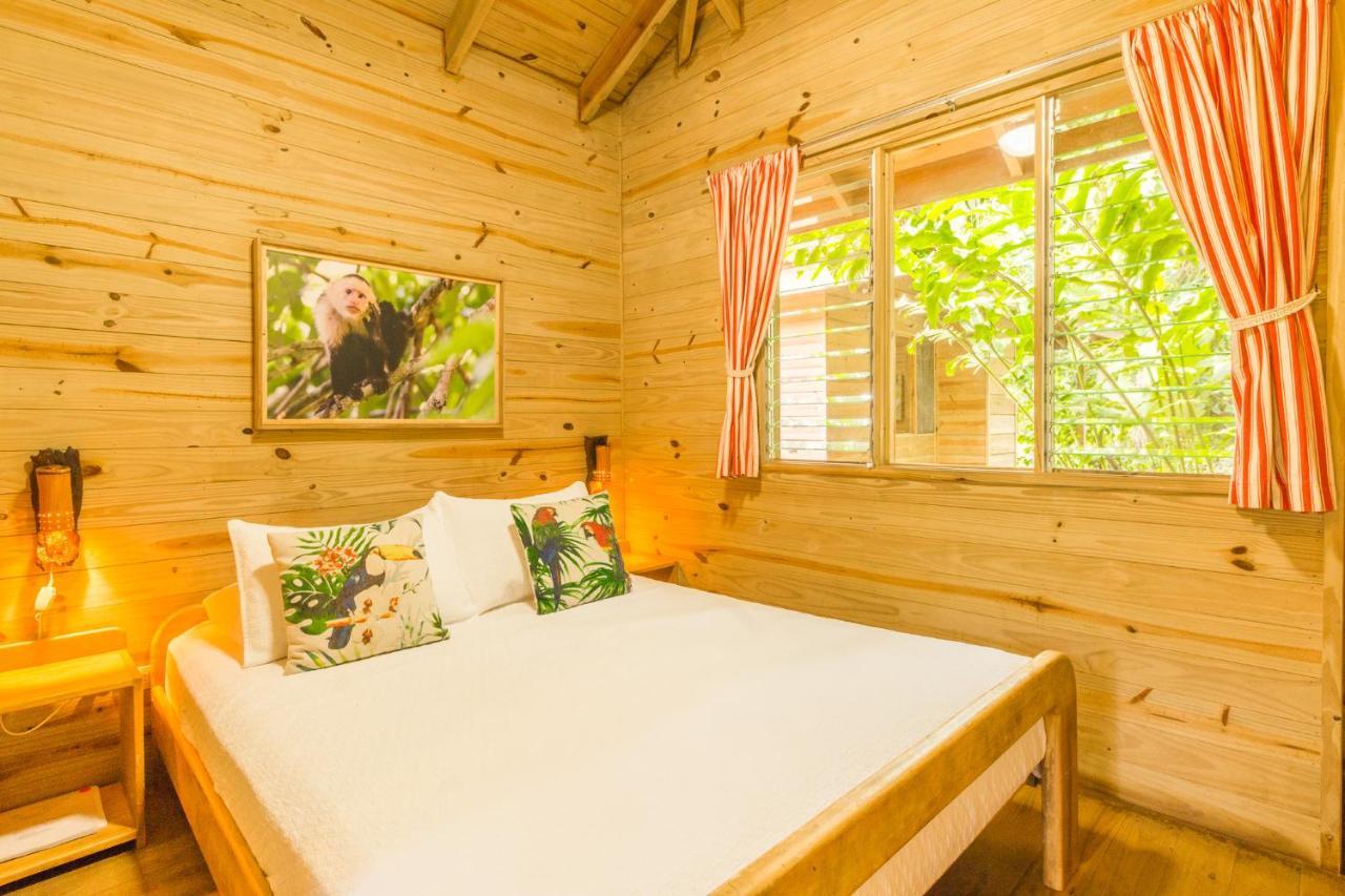 Hotel El Mono Feliz Ojochal Dış mekan fotoğraf